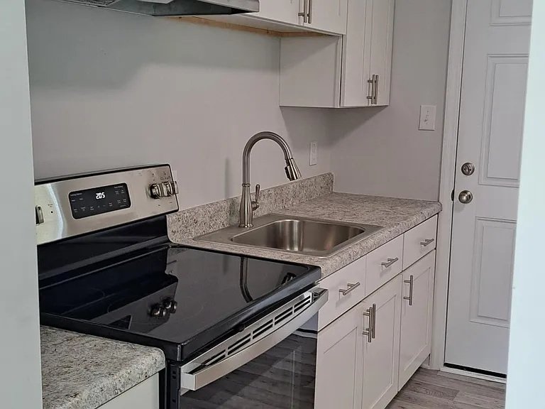 2105 North Dr #2 — Photo 7