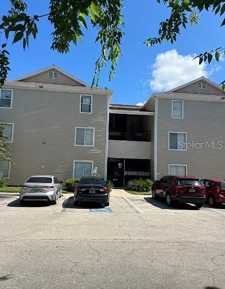 3800 SW 20th Ave #204 — Photo 1