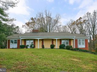 2623 Lake Ridge Ct, Oakton, VA 22124