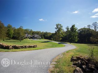 20 Meeting House Rd, Pawling, NY 12564