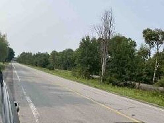 Exterior Neighborhood (street photo)