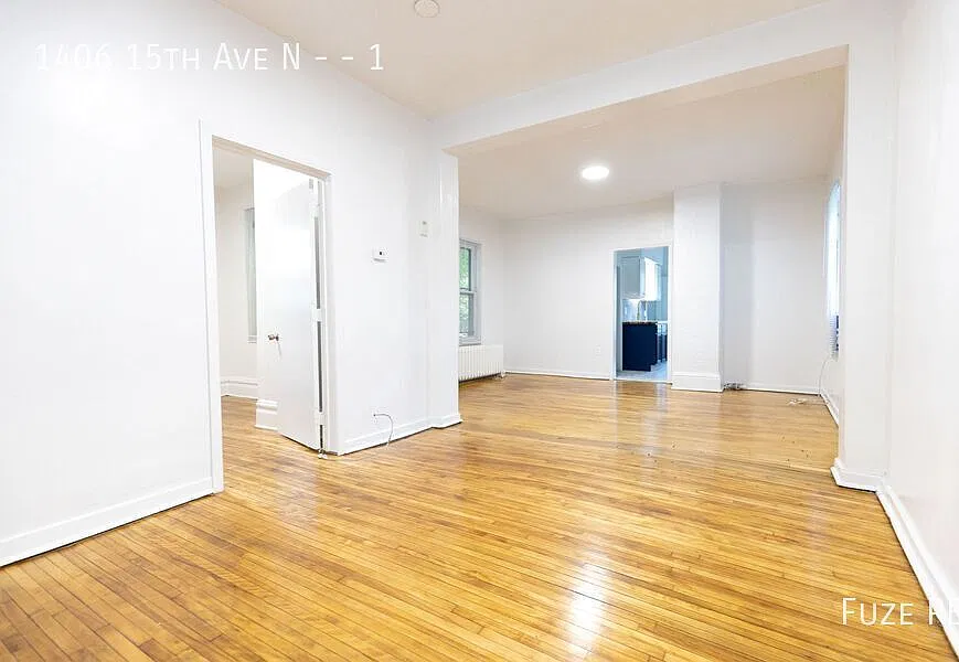 Updated 3 Bedroom with Private Fenced Yard & In Unit Laundry! — Photo 3