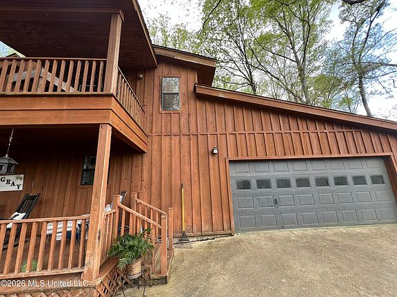 3rd image of 251 Copperhead Rd