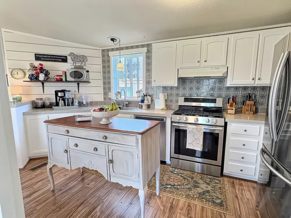 110 E Evergreen Dr Trailer 21, Kalispell, MT 59901