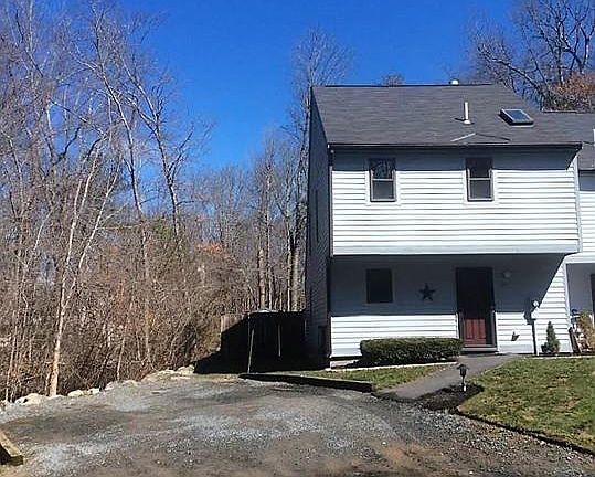 2nd image of 39 Greenwood Village St
