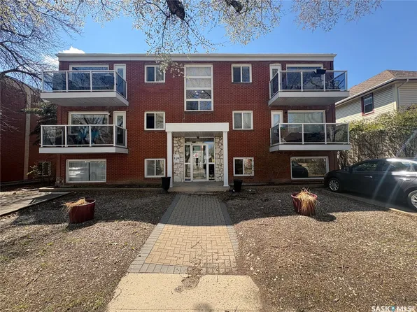2060 Lorne Street #3, Regina, SK S4P 2M2