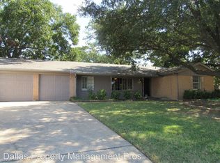 600 Caduceus Ln, Hurst, TX 76053