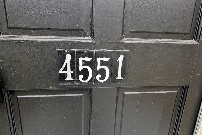 4551 Oxford Rd — Photo 25