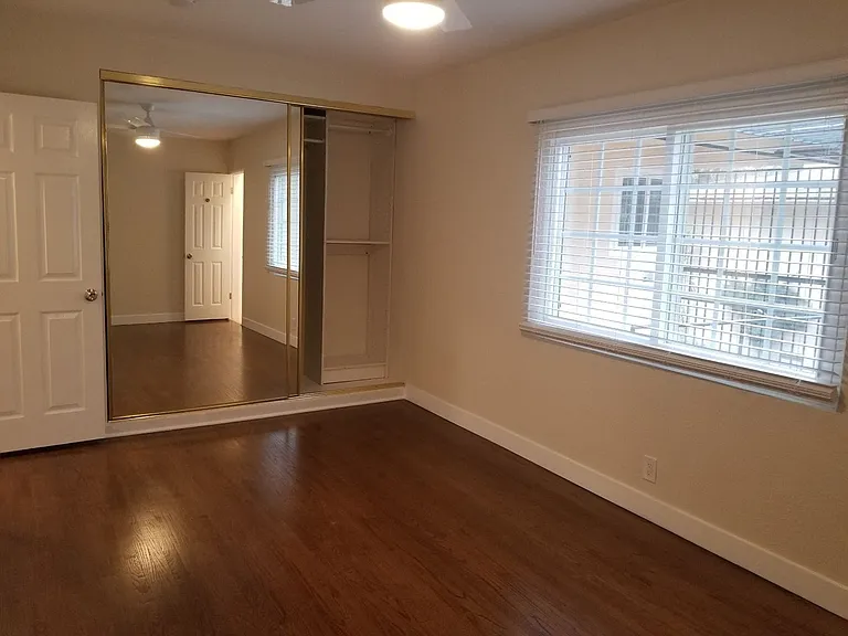 10519 Crenshaw Blvd — Photo 17