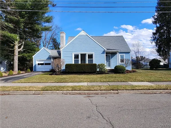 15 Yong St, Cortland, NY 13045