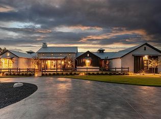 120 Fabelhaft Cir, Fredericksburg, TX 78624