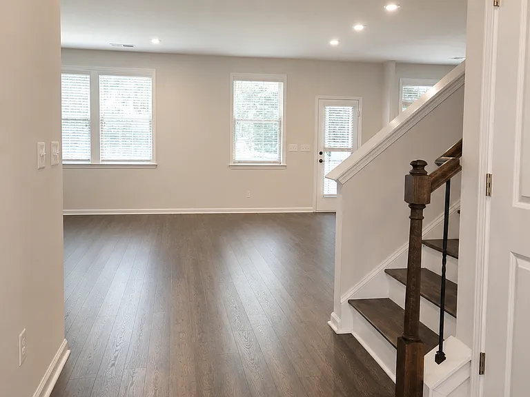 3247 Hidden Valley Cir — Photo 6