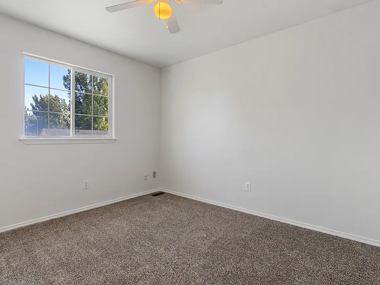 2114 E Olympic Ave — Photo 28