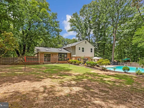 11117 Whisperwood Ln, Rockville, MD 20852