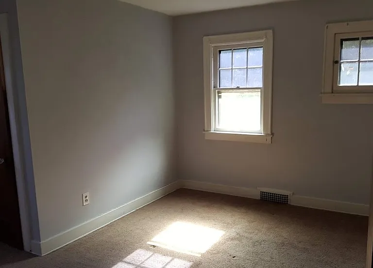 1004 Cleo St — Photo 7