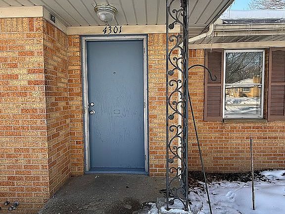 4th image of 4301 Curwood Ave SE
