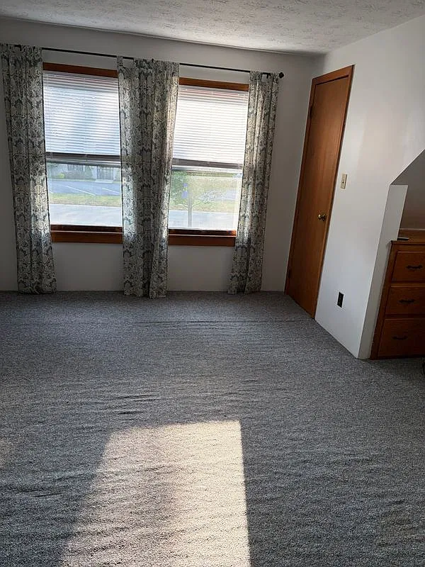 10 Short Dr — Photo 1