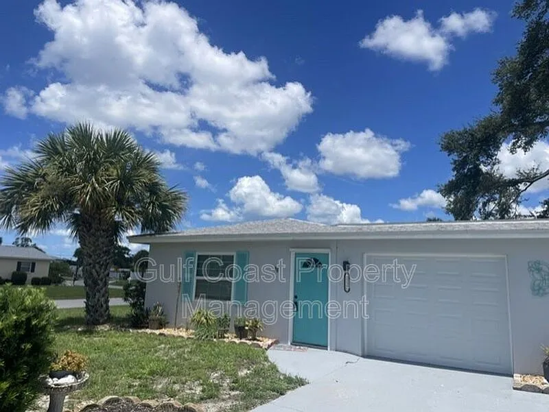 3 bed, 2.0 bath, 1100 sqft, $2,300 — Photo 2