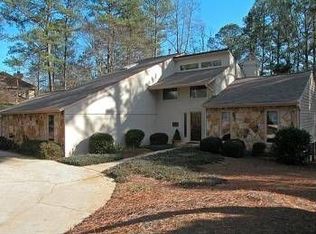 4005 Roxburgh Dr, Roswell, GA 30076