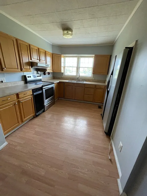 3 bed, 1272 sqft, $1,350 — Photo 2