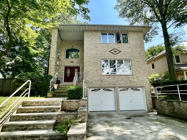 242-34 54th Ave #1, Little Neck, NY 11362
