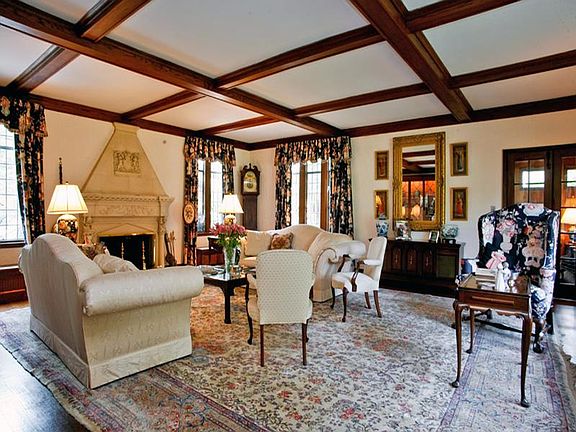 Tudor with equisite details