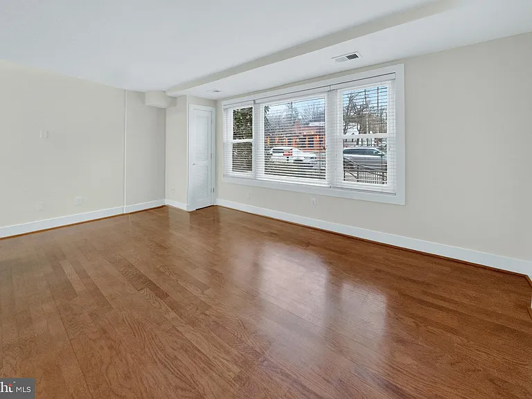 4840 Macarthur Blvd NW #401 — Photo 7