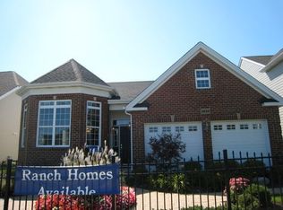 3874 Eagle Ridge Dr, Elgin, IL 60124