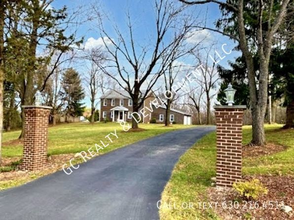 87 W Surrey Ln
