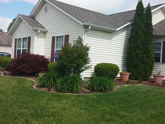 4th image of 1590 Donna Lynn Dr