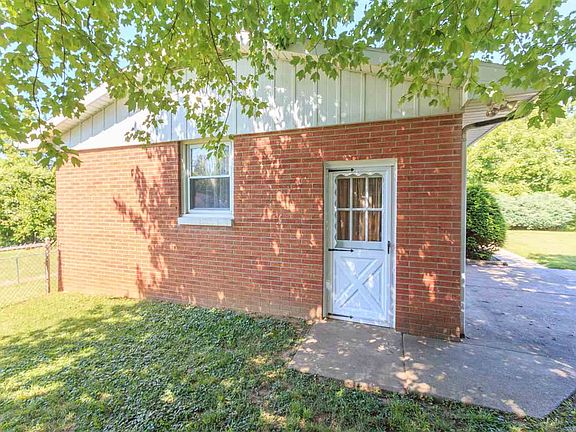 5th image of 2307 E Eichel Ave