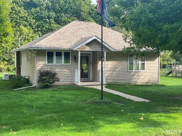 7769 E Bell Ave, New Carlisle, IN 46552
