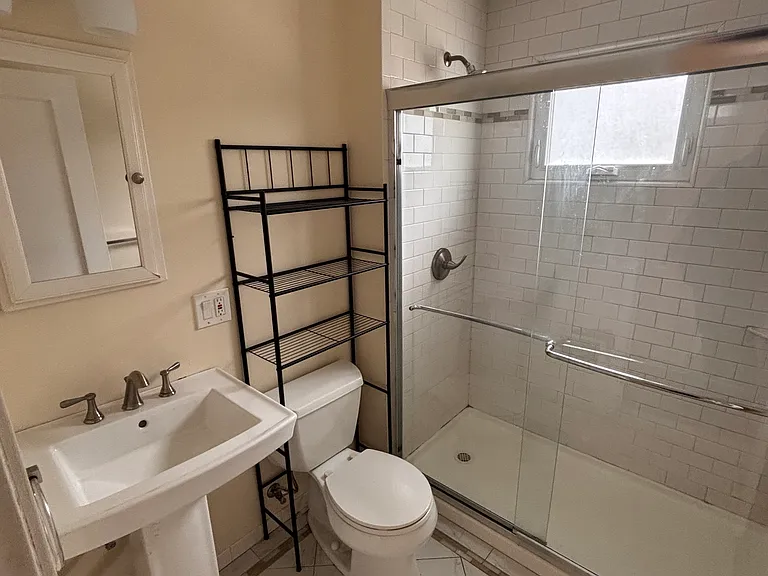 230 Saint Lawrence Ave #2 — Photo 4