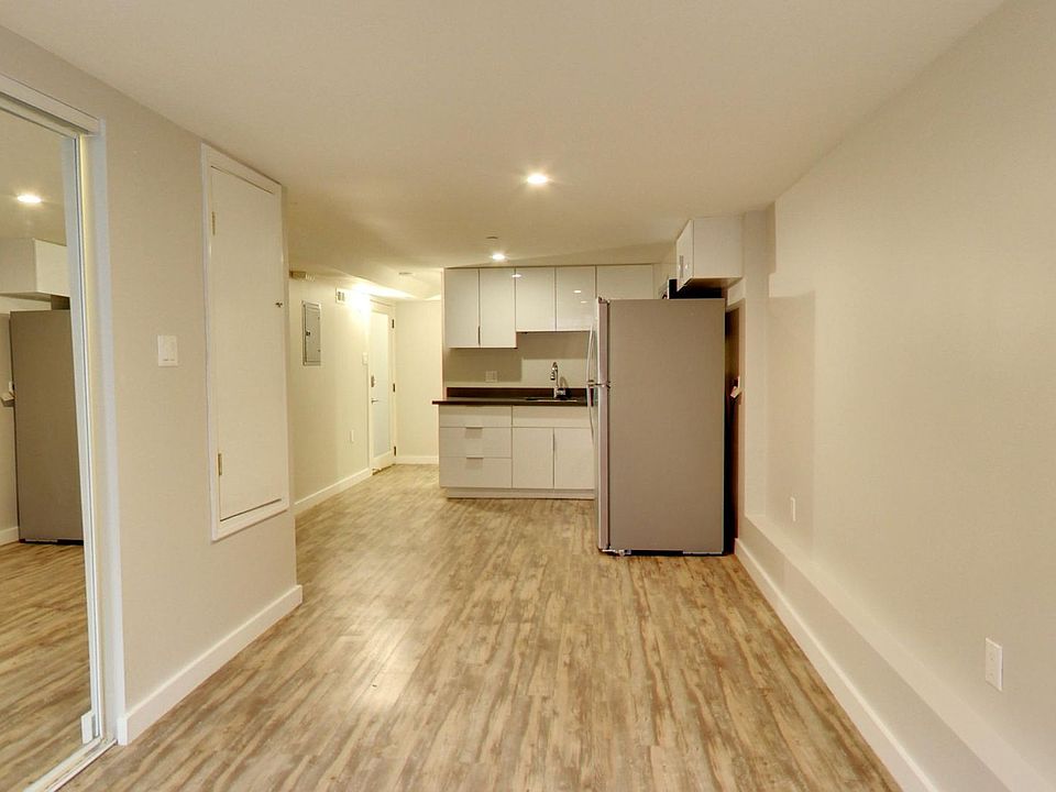 1st image of 716B Clementina St