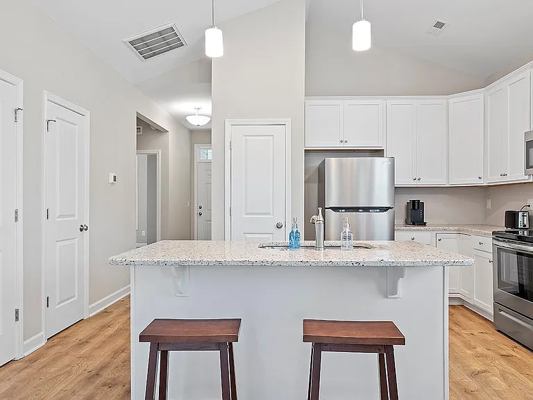 3003 Bryant St — Photo 8