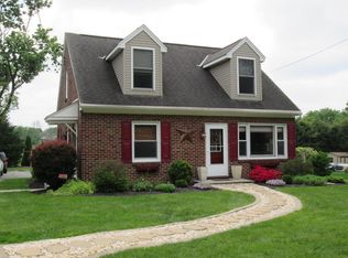 1712 Rockvale Rd, Lancaster, PA 17602