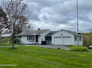 297 Cooksboro Rd, Troy, NY 12182