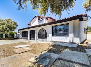 3530 Sandcliff Ln, Las Vegas, NV 89121