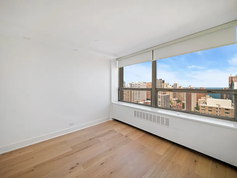 1355 N Sandburg Ter #2606D — Photo 13