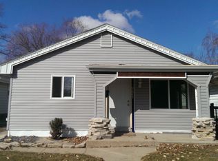 5647 N 69th St, Milwaukee, WI 53218