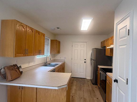 4th image of 1157 N 1340 West Cir #1