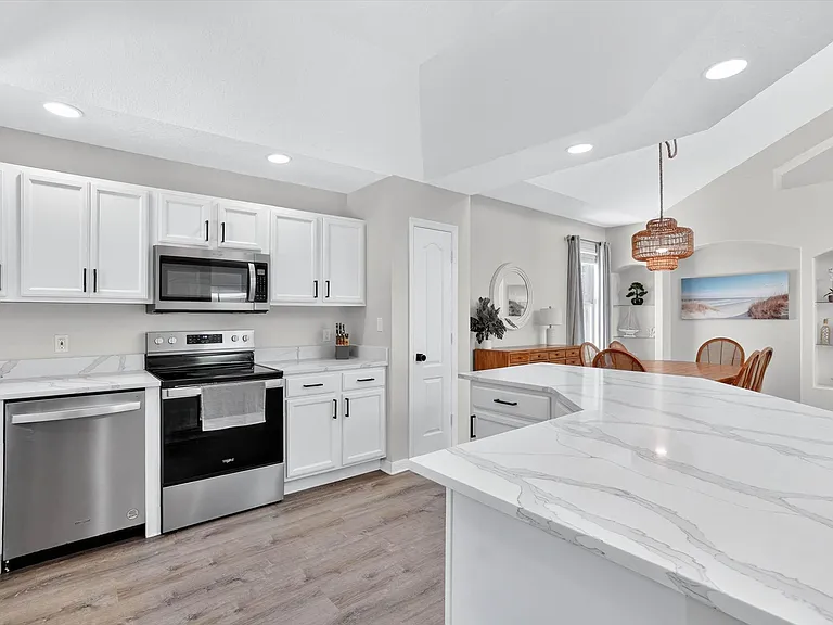 6781 Veronica Ct — Photo 21