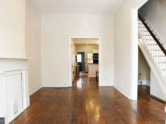 4th image of 2503 Carpenter St