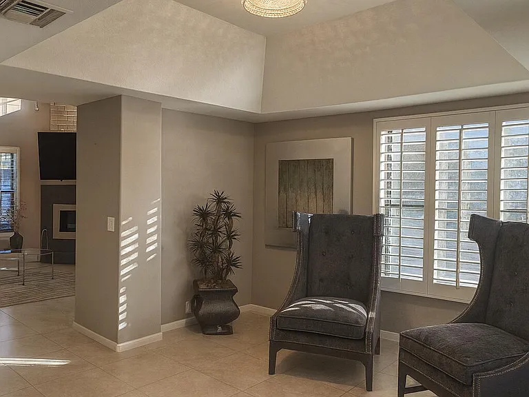 8100 E Camelback Rd #163 — Photo 11