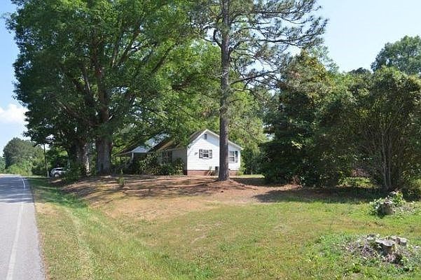 2nd image of 2524 Kelly Rd