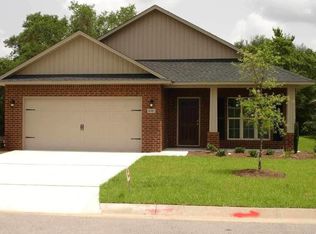 8327 New Orleans Ct, Navarre, FL 32566