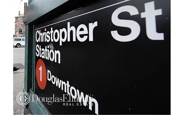 Rented by Douglas Elliman | media 15