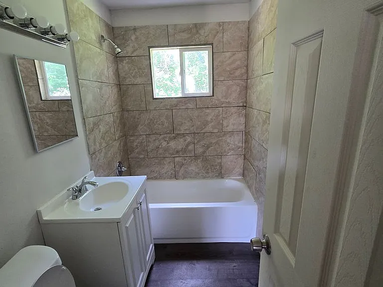 3358 SE Irvingham St — Photo 4
