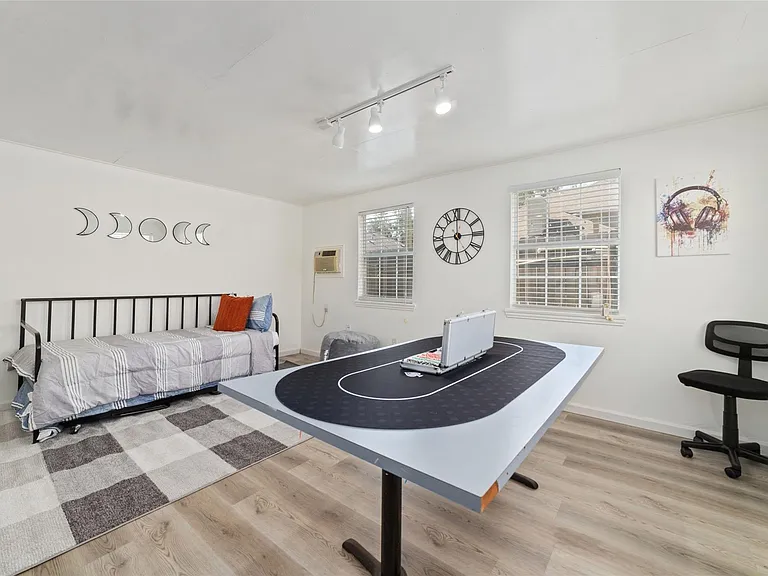 3511 Colleen Woods Cir — Photo 16