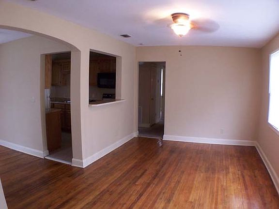 4th image of 3533 Pinecrest St